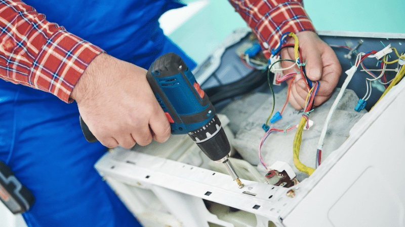 Akhisar Midea Midea çamaşır makinesi kart tamiri – Su almama arızası orijinal parça ile giderildi. - Teknik servis örneği